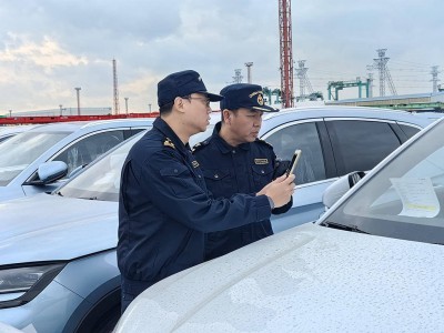 上海外高橋港區(qū)：汽車出口量猛增，電動汽車成新增長點！