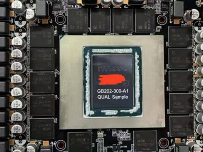 英偉達(dá)RTX 5090顯卡PCB曝光：疑似搭載16顆GDDR7顯存