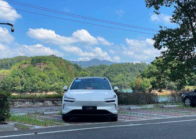 樂道L60汽車圖片