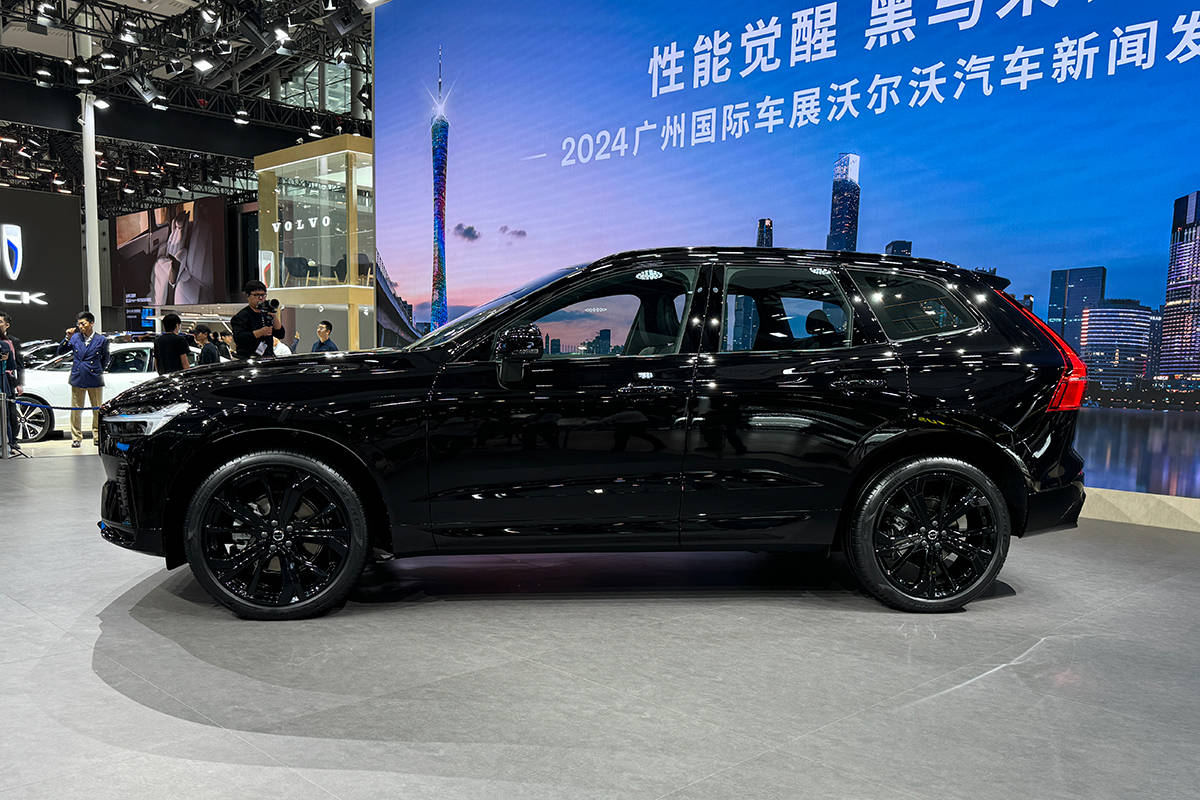 沃爾沃XC60智遠(yuǎn)極夜黑版車型駕駛體驗(yàn)