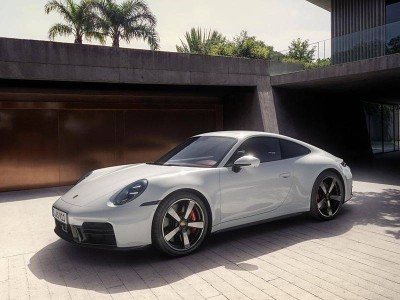 新款保時捷911 Carrera S來襲，動力升級卻告別手動擋？