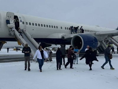 達美航空波音客機起飛遇故障，緊急撤離致4人輕傷