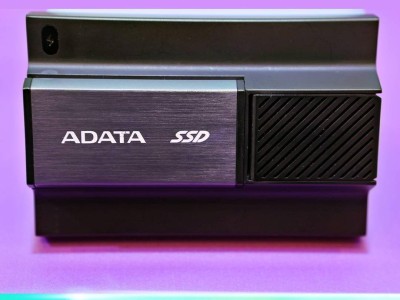 威剛CES2025首發(fā)USB 4移動(dòng)SSD SE940，8TB超大容量刷新“最小”記錄