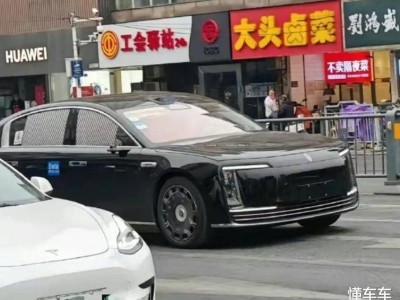 華為尊界S800增程版亮相，百萬(wàn)豪車新選擇，能否超越純電版熱銷？